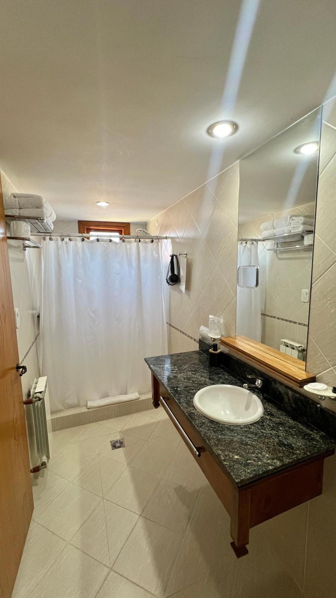Hotel Y Cabanas Casa De Piedra Trevelín 외부 사진